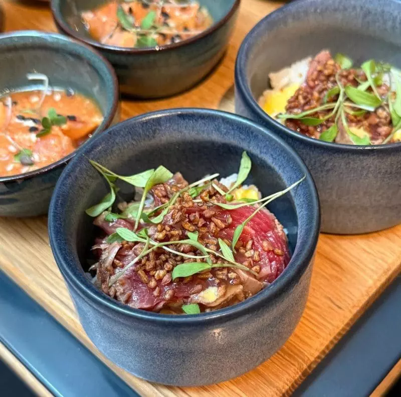 Bols-gourmands-tataki-de-boeuf-et-riz-Samcook-traiteur-IDF