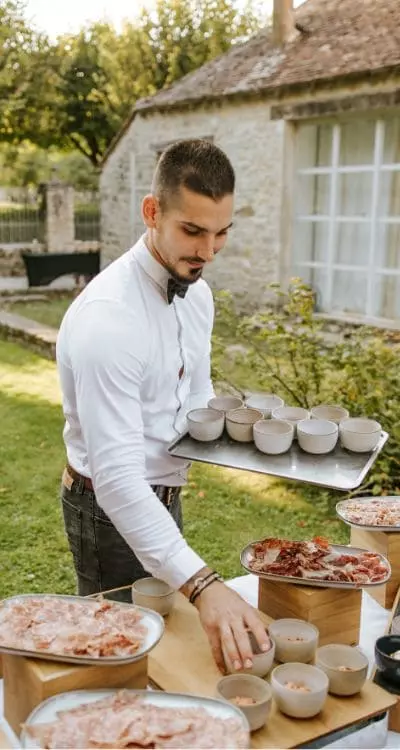 Service-traiteur-en-exterieur-buffet-gastronomique-Samcook-traiteur-IDF